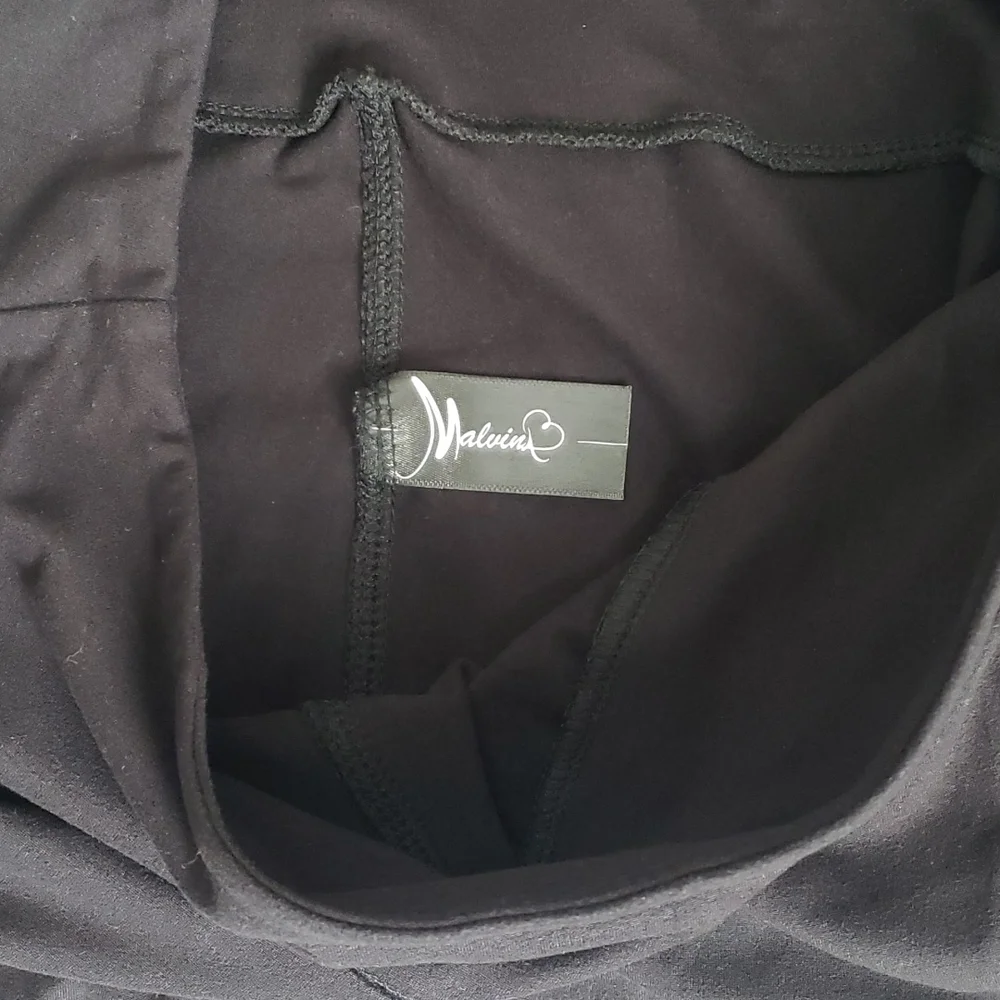 MalvinA black capri leggings One Size fits most EUC - Picture 3 of 6